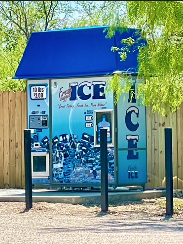 ice and water vending machine at batl ranch rv resort